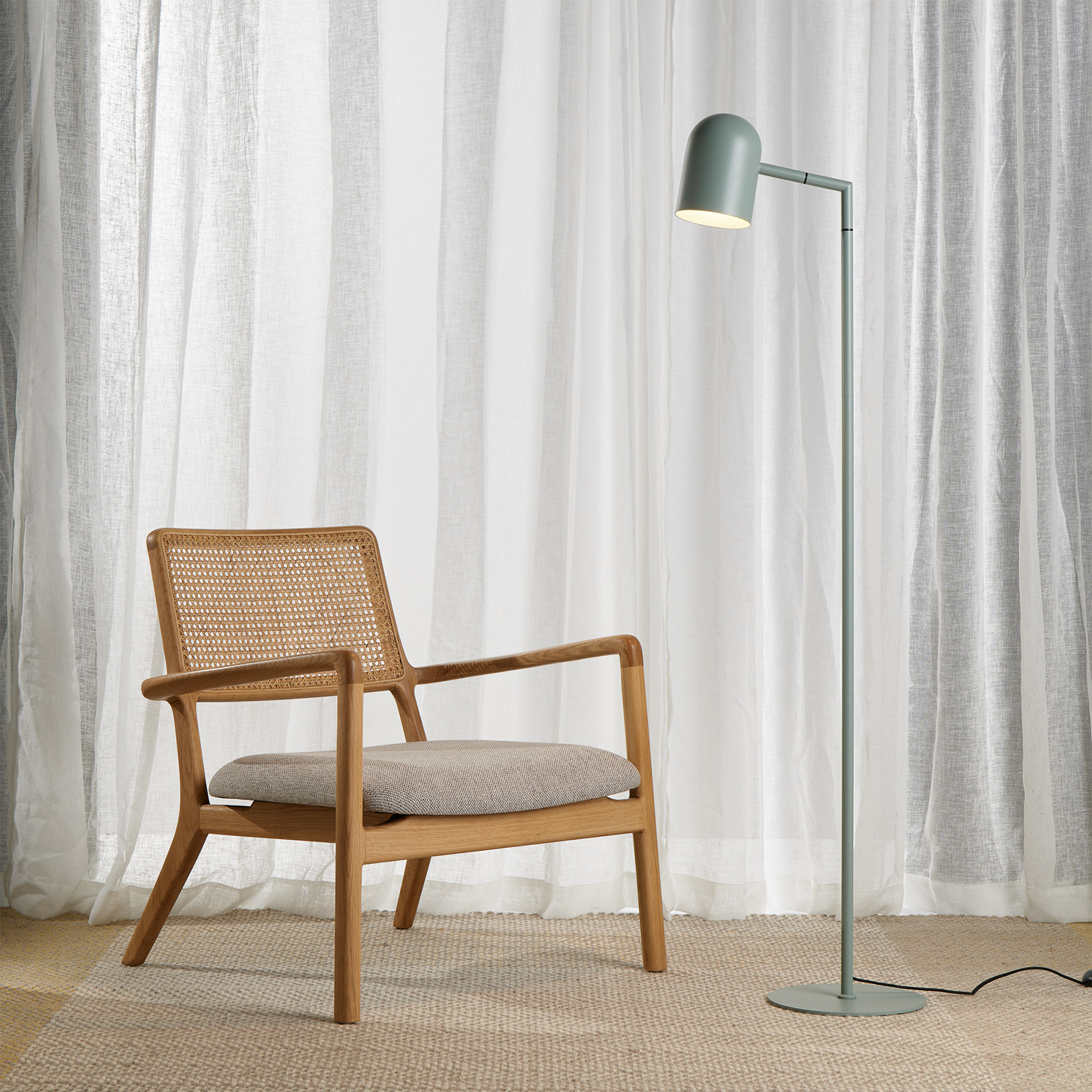PIA Floor Lamp