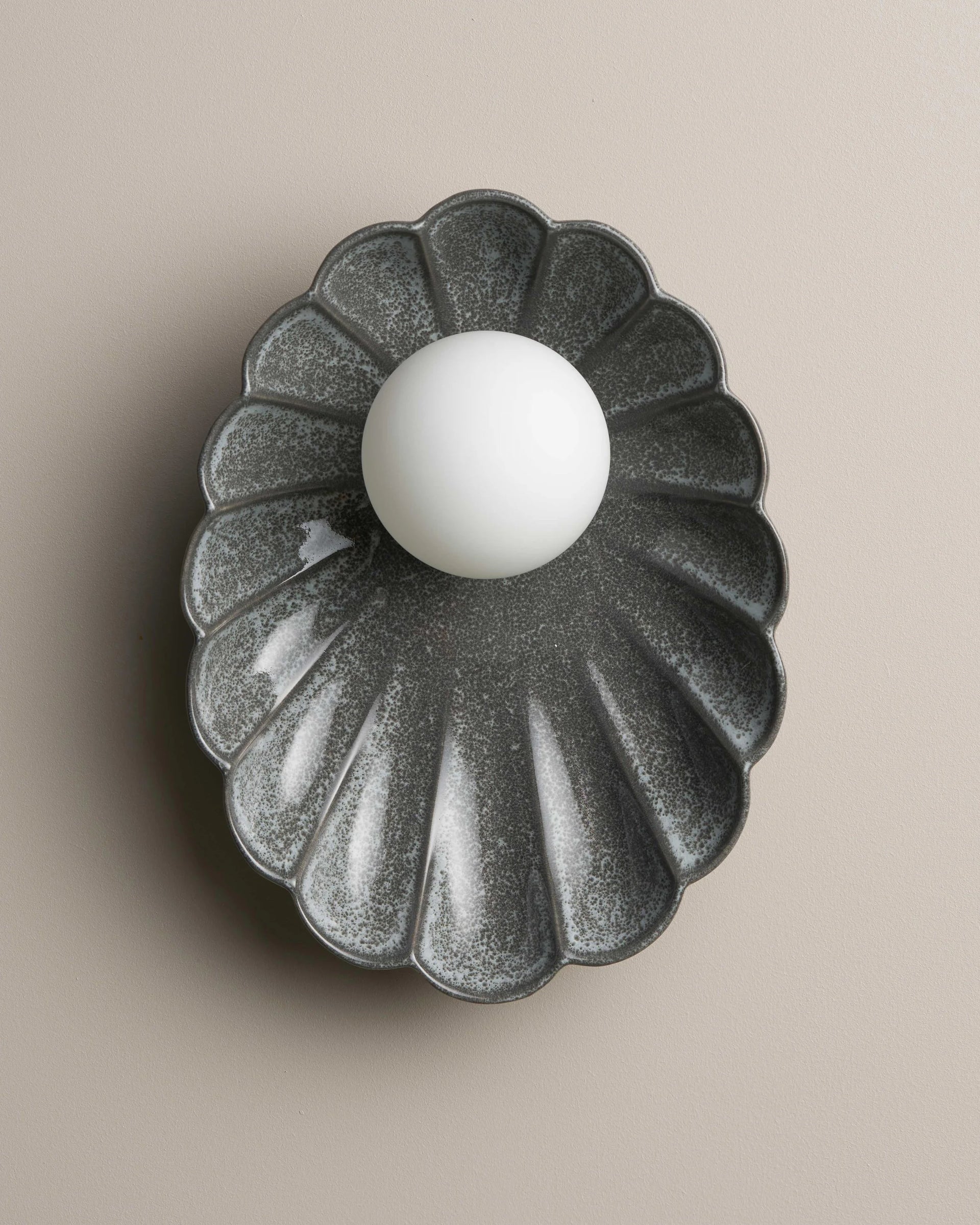 OYSTER Wall Light