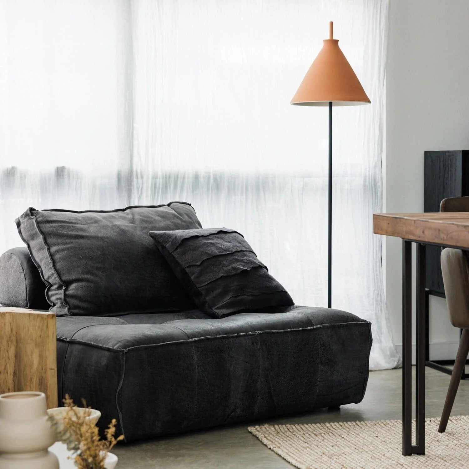 TOTANA Floor Lamp