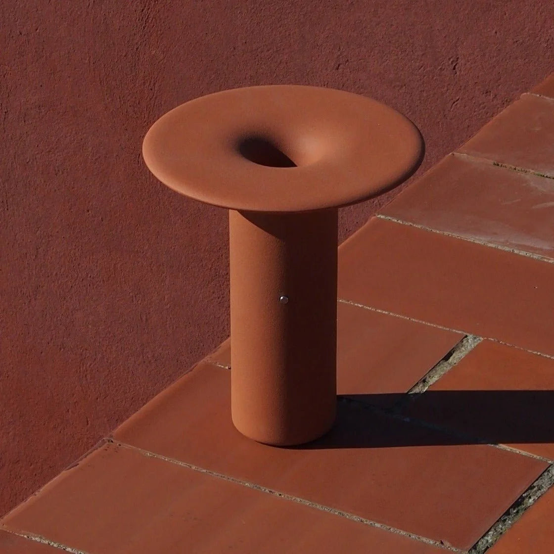NAIS Table Lamp