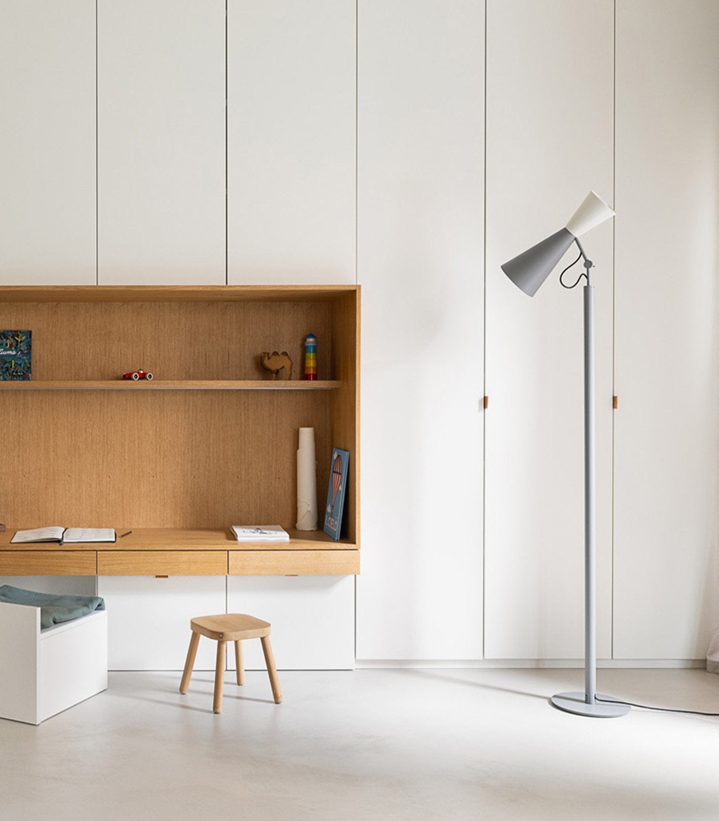 PARLIMENT Floor Lamp
