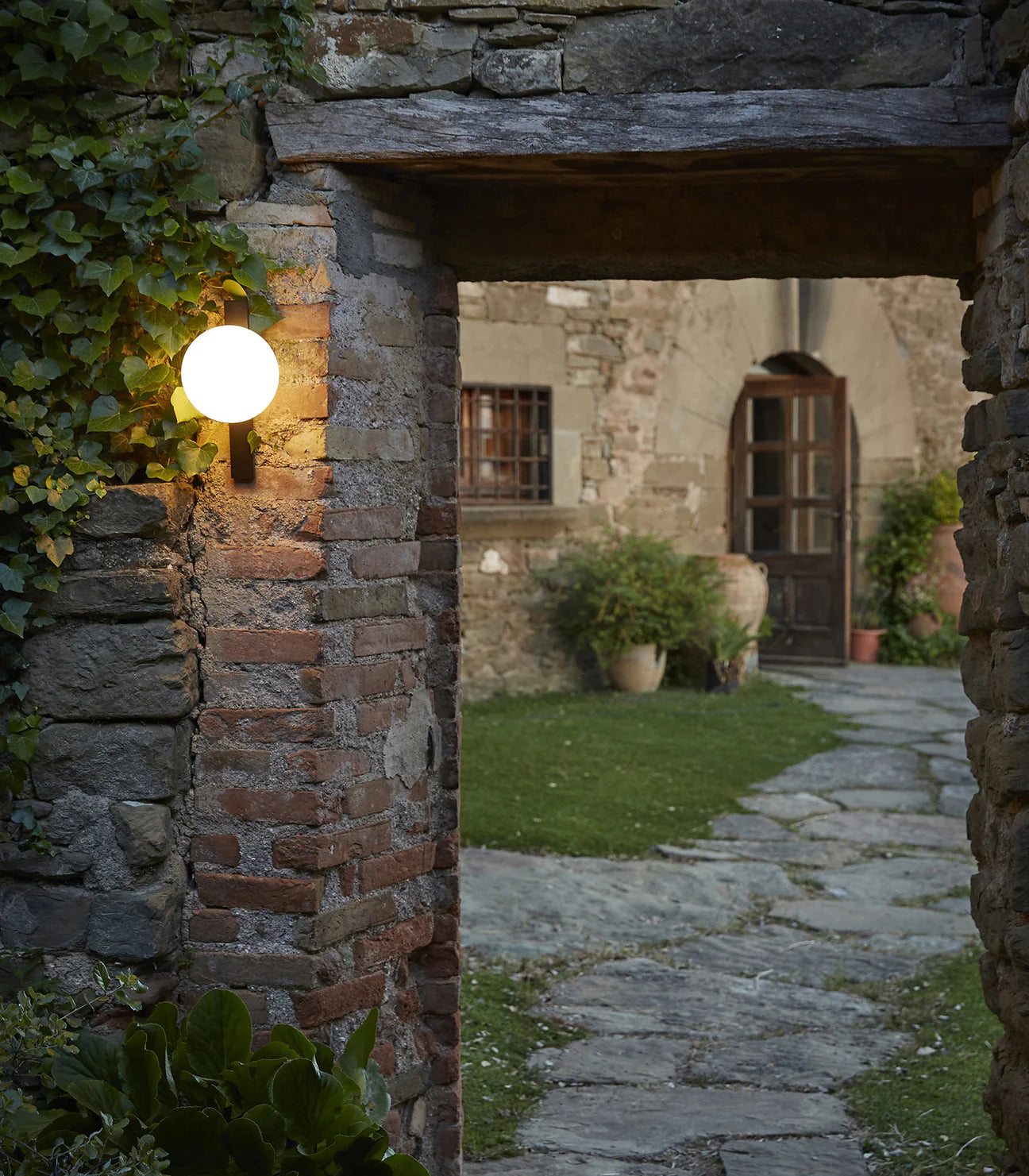 CIRC Outdoor Wall Light