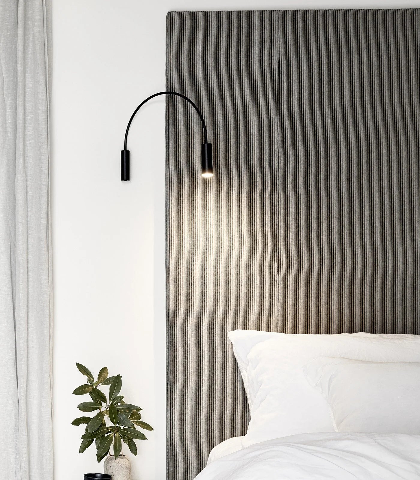 VOLTA Wall Light