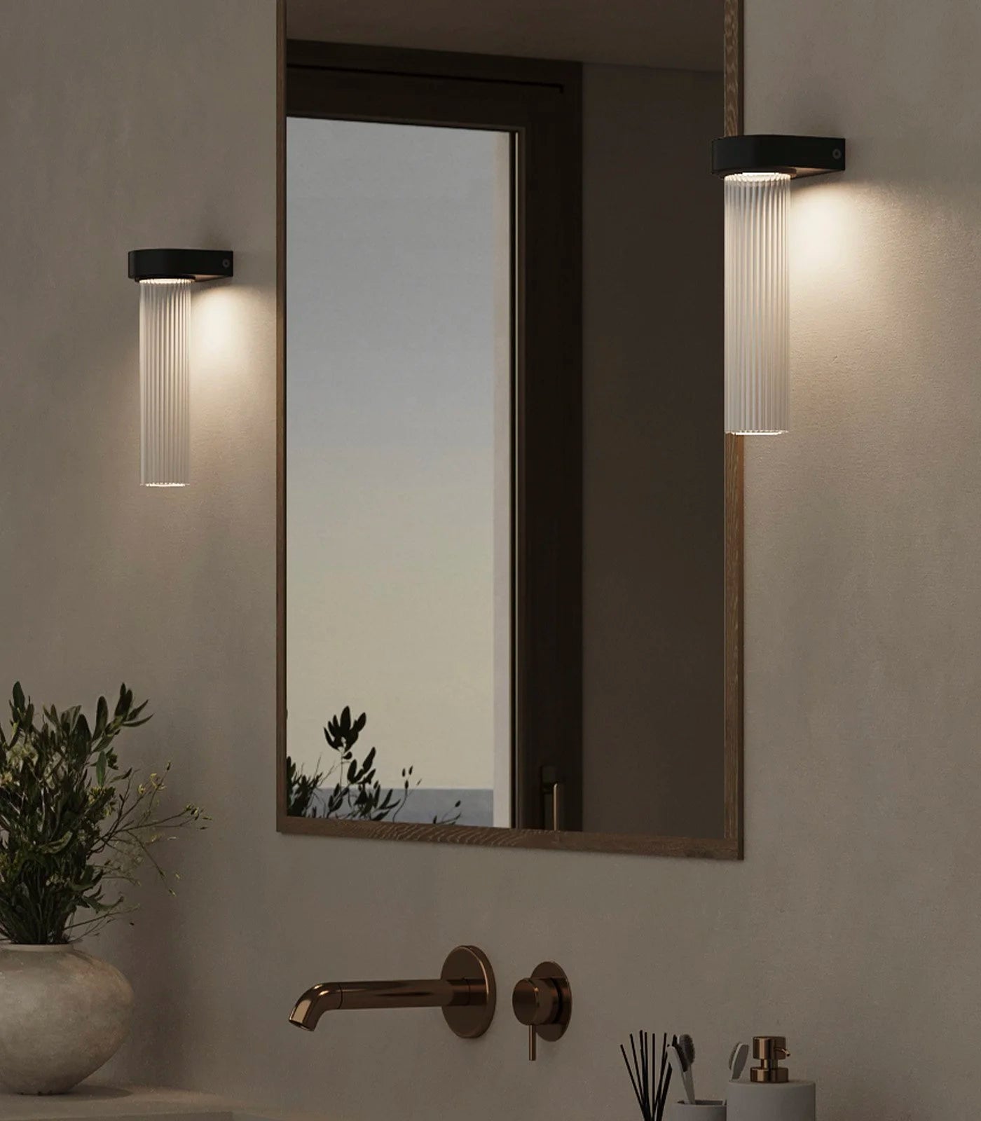 EDGE Wall Light