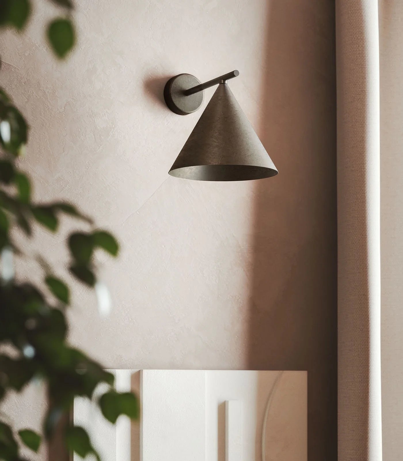 CONE STRAIGHT Wall Light