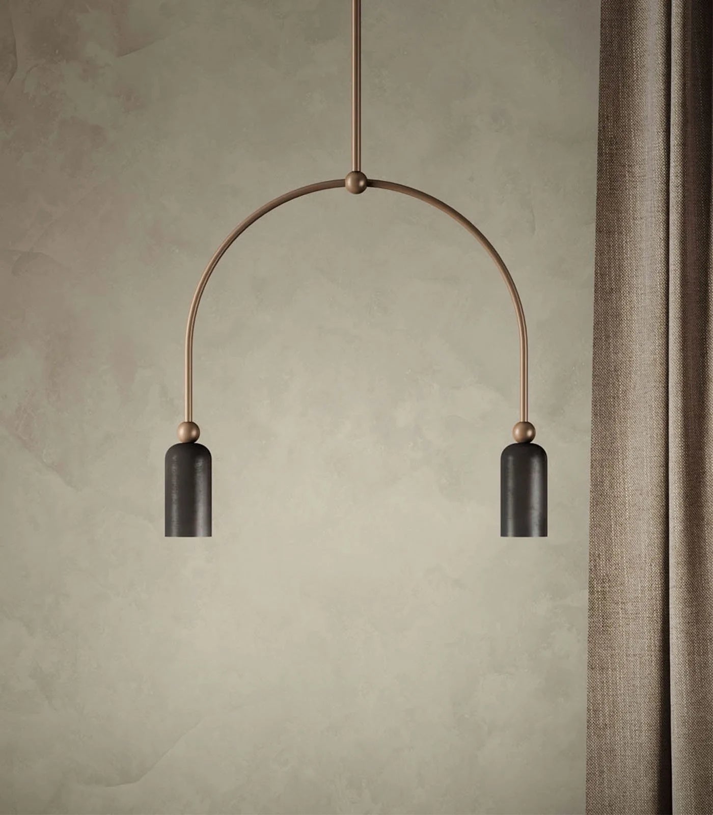 MADAME 2lt Pendant