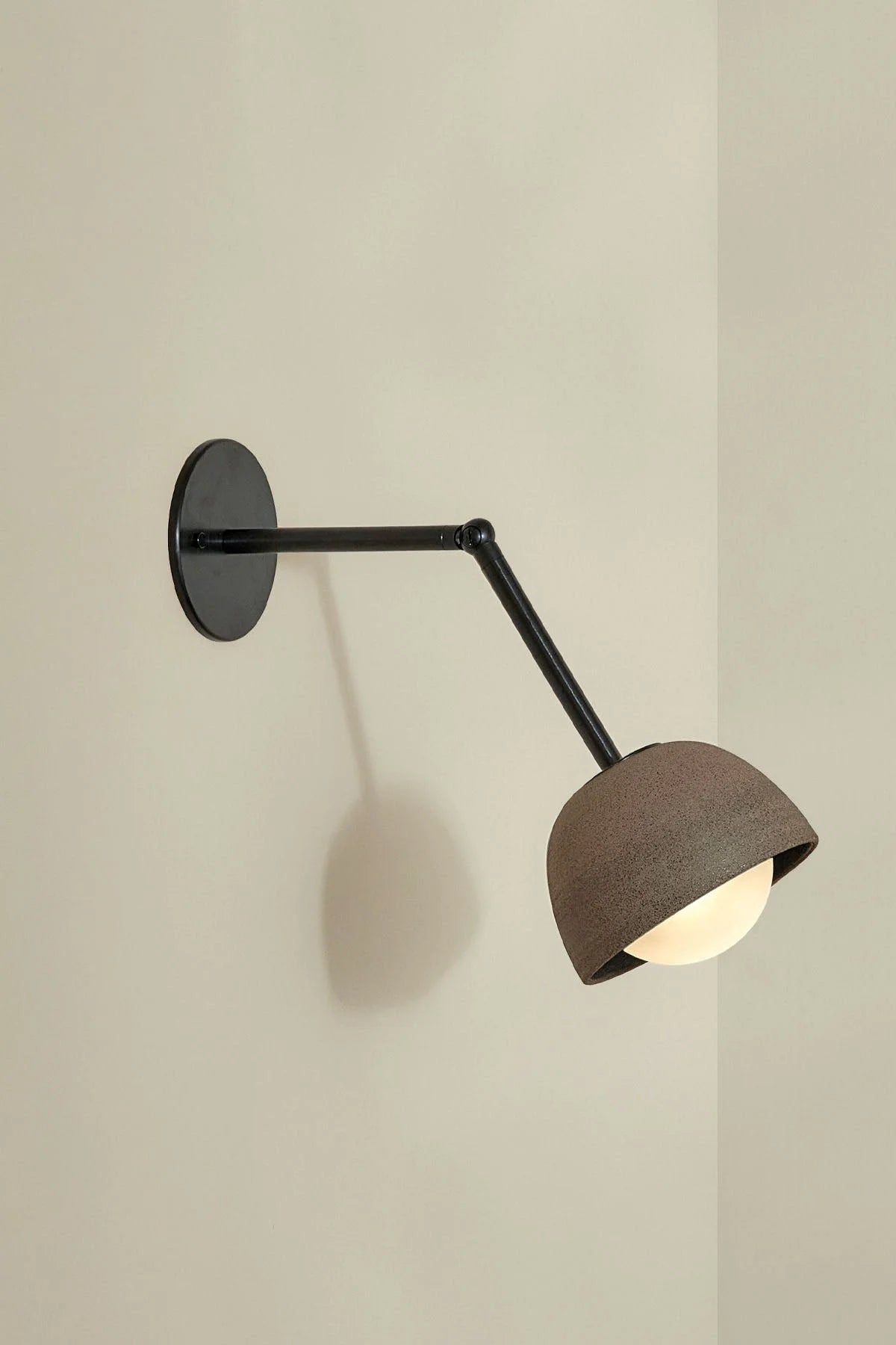 TERRA 0 Long Arm Wall Light