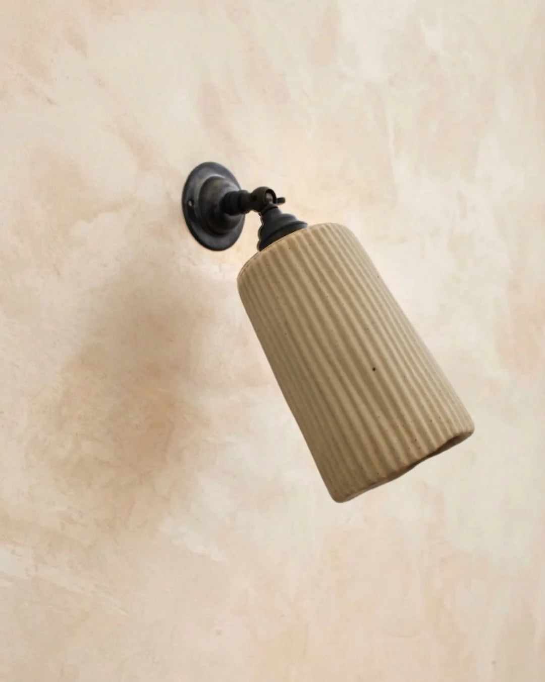 WAVY Wall Light